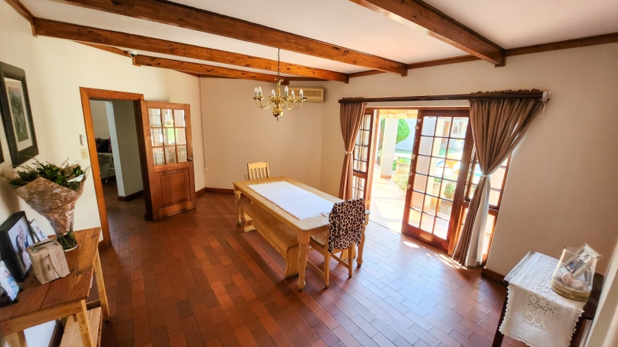 5 Bedroom Property for Sale in Wilkoppies North West